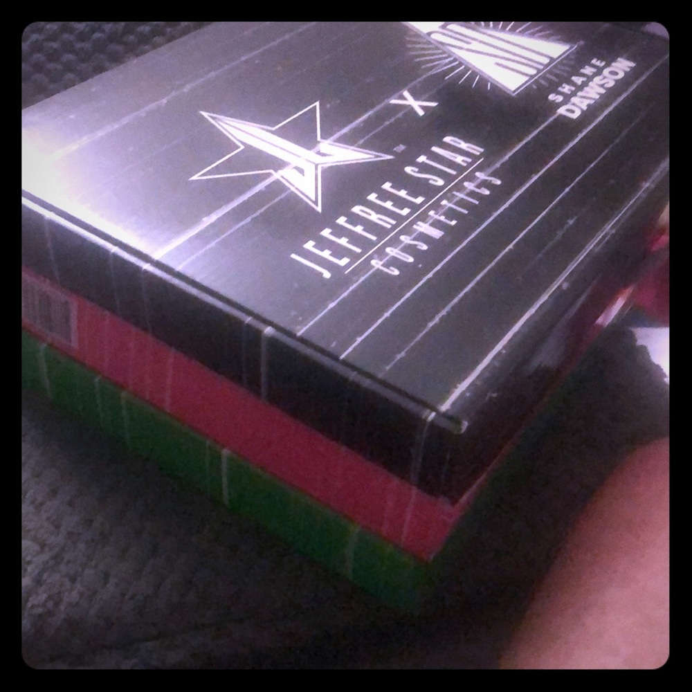 Jeffree Star pig mirrors